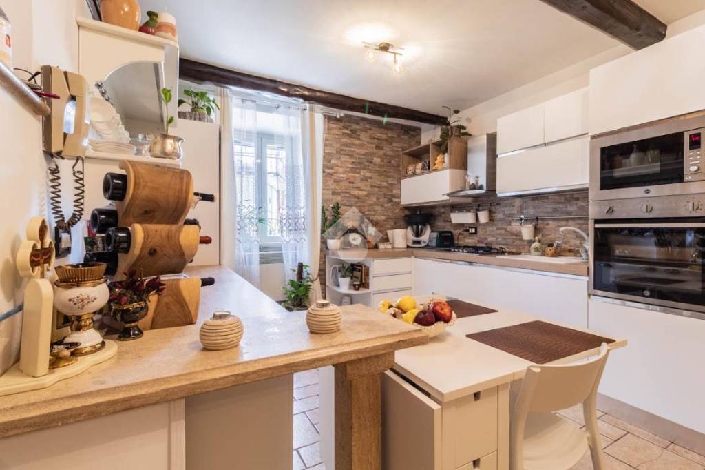 appartamento in vendita a Bassano Romano