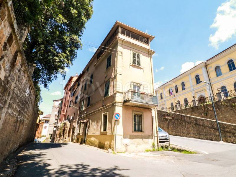 appartamento in vendita a Bassano Romano