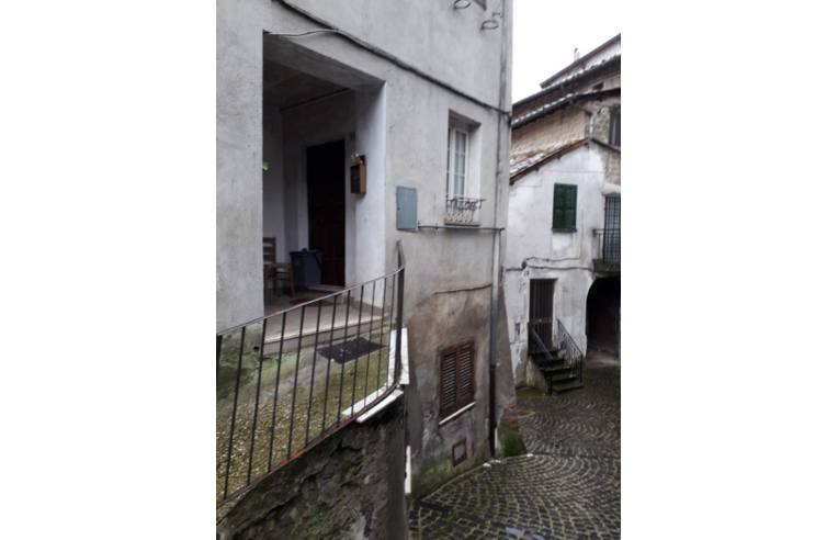 casa indipendente in vendita a Bassano Romano