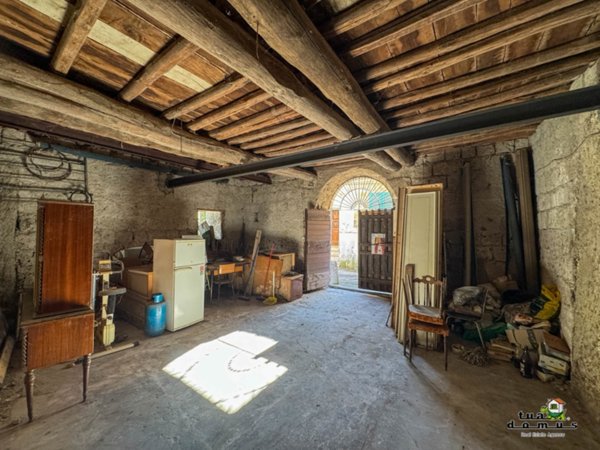 casa indipendente in vendita a Bassano Romano