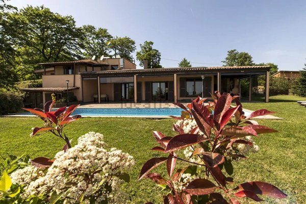 casa indipendente in vendita a Bassano Romano