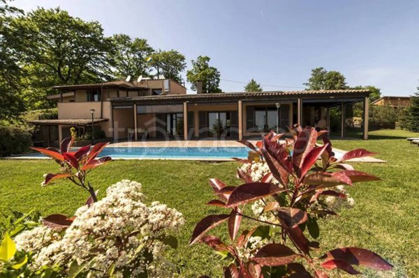 casa indipendente in vendita a Bassano Romano