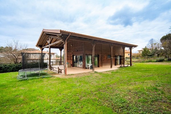casa indipendente in vendita a Bassano Romano