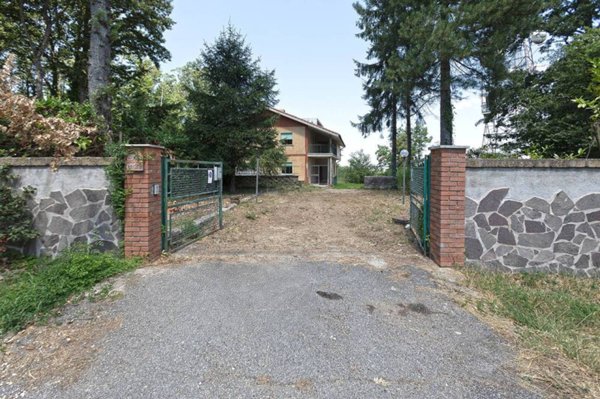 casa indipendente in vendita a Bassano Romano