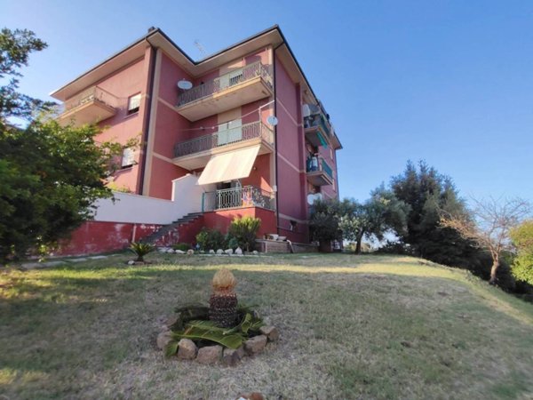 appartamento in vendita a Bassano Romano