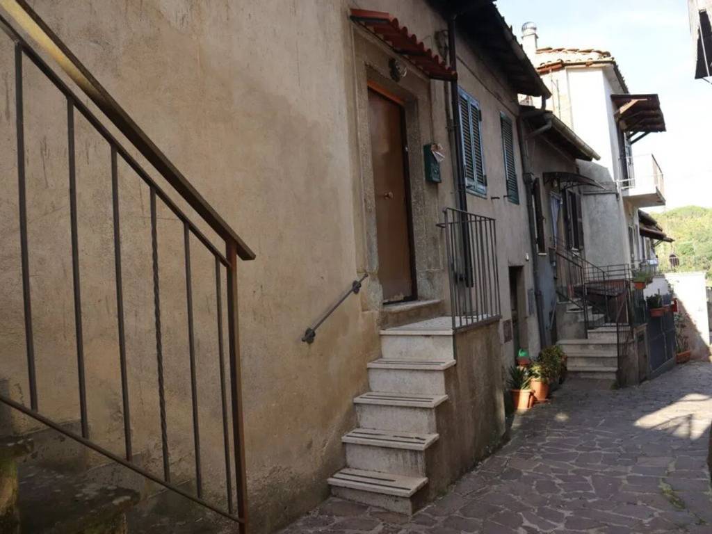appartamento in vendita a Bassano Romano