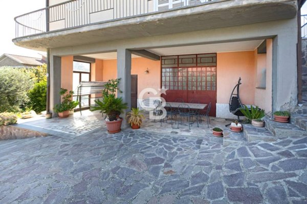 casa indipendente in vendita a Bassano Romano