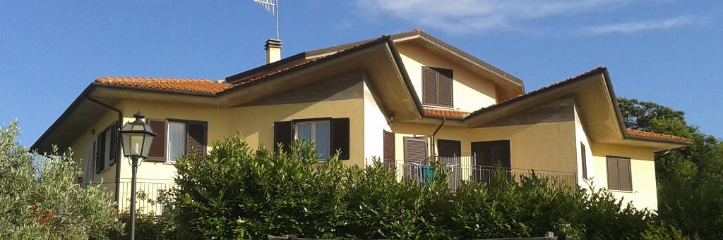 casa indipendente in vendita a Bassano Romano