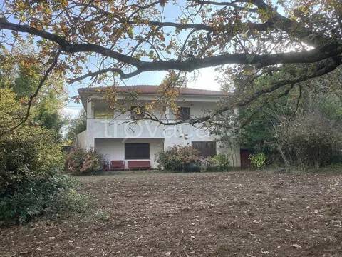 casa indipendente in vendita a Bassano Romano