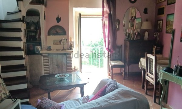 casa indipendente in vendita a Bassano Romano