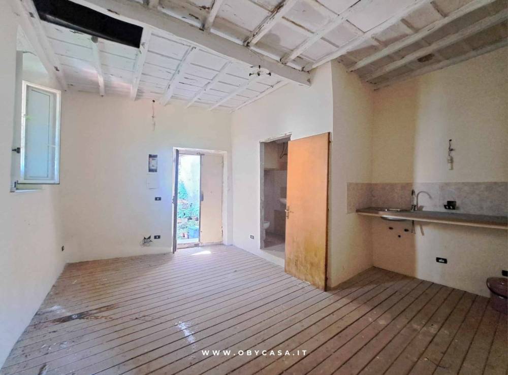 casa indipendente in vendita a Bassano Romano