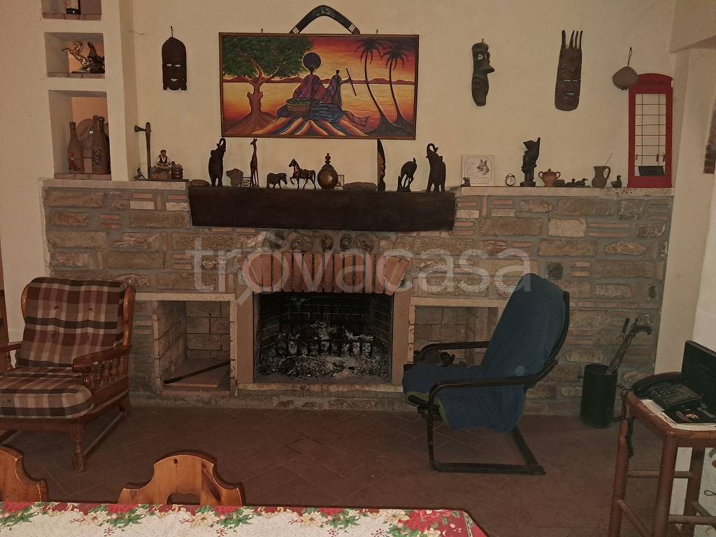 casa indipendente in vendita a Bassano Romano