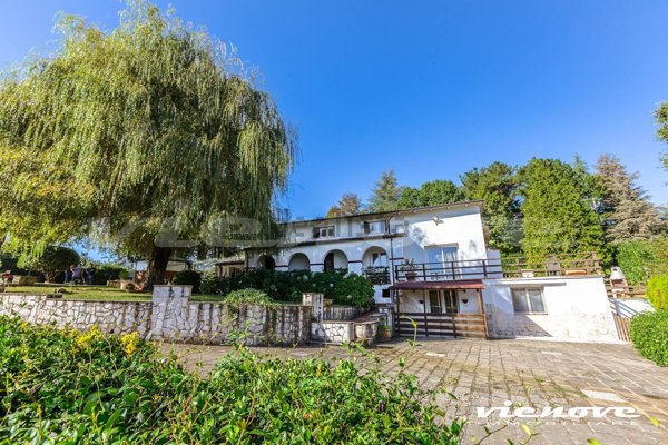 casa indipendente in vendita a Bassano Romano