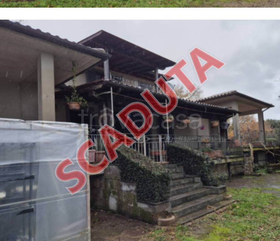 casa indipendente in vendita a Bassano Romano