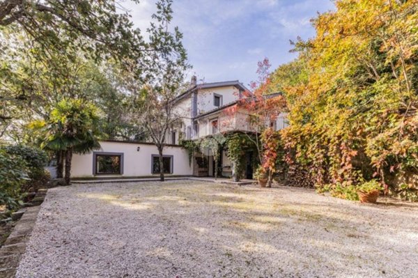 casa indipendente in vendita a Bassano Romano