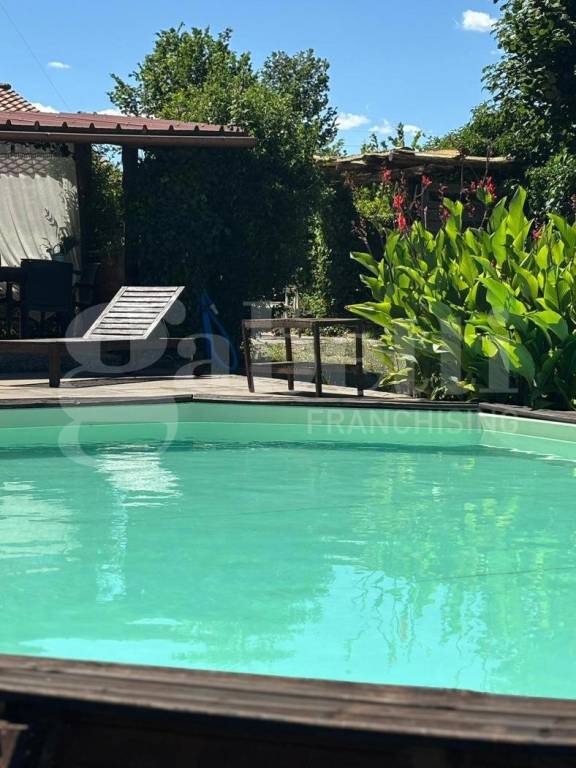 casa indipendente in vendita a Bassano Romano