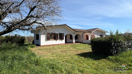casa indipendente in vendita a Bassano Romano
