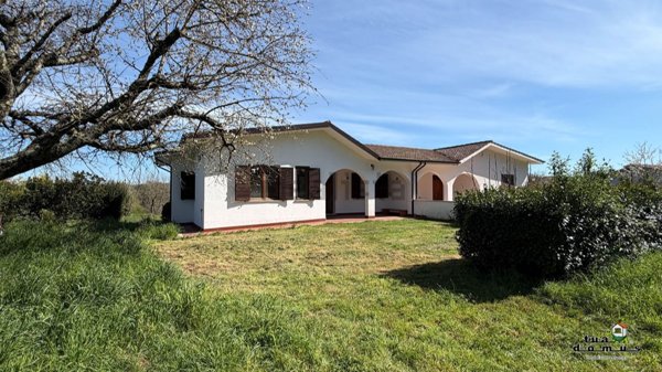 casa indipendente in vendita a Bassano Romano