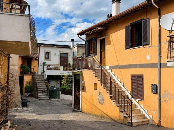 appartamento in vendita a Bassano Romano