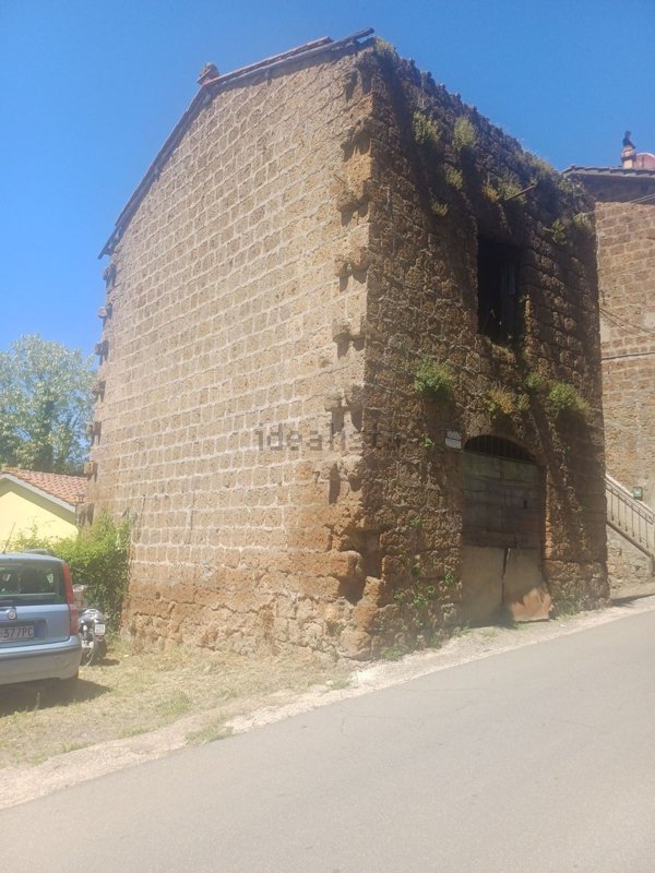 casale in vendita a Bassano Romano