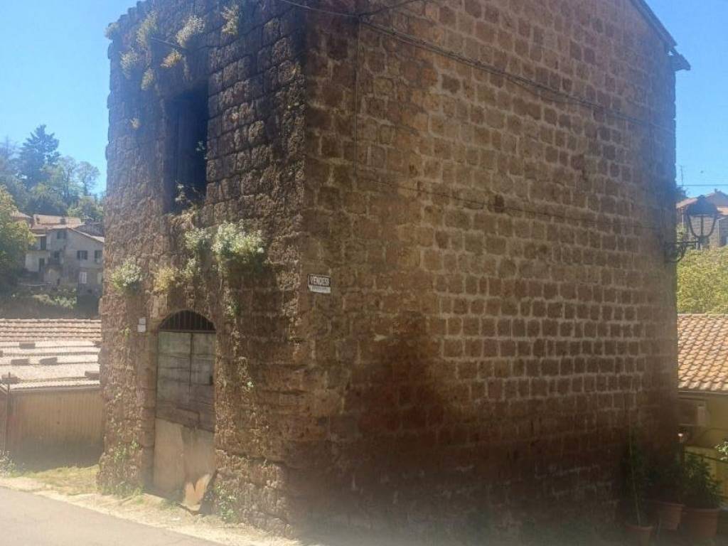 casa indipendente in vendita a Bassano Romano