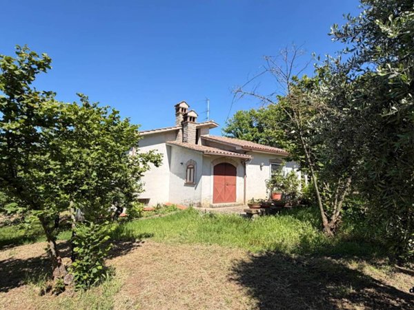 casa indipendente in vendita a Bassano Romano