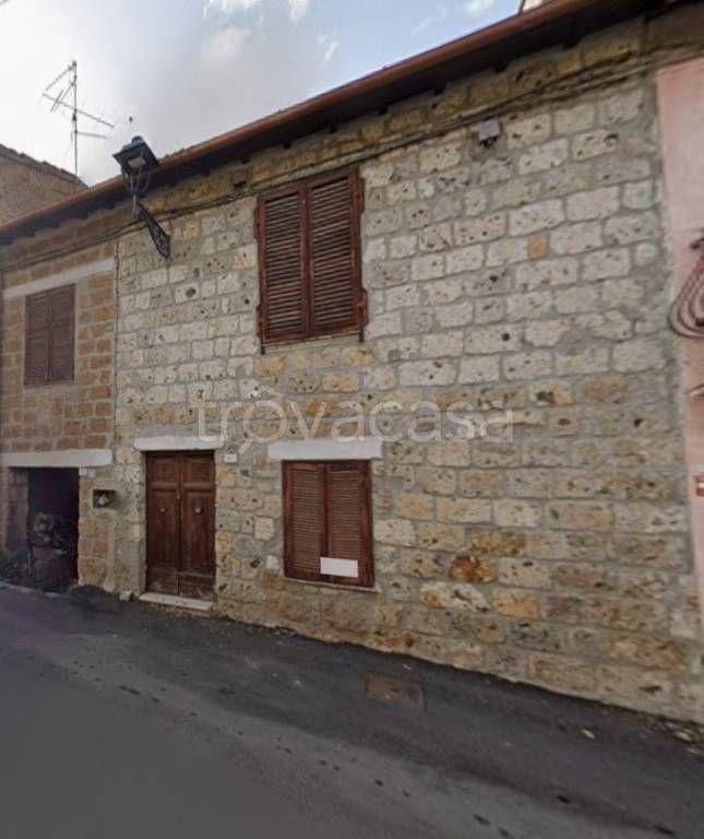 casa indipendente in vendita a Bassano Romano