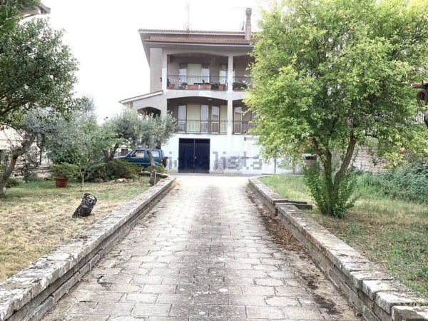 appartamento in vendita a Bassano Romano