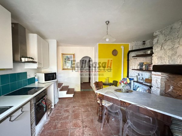 appartamento in vendita a Bassano in Teverina