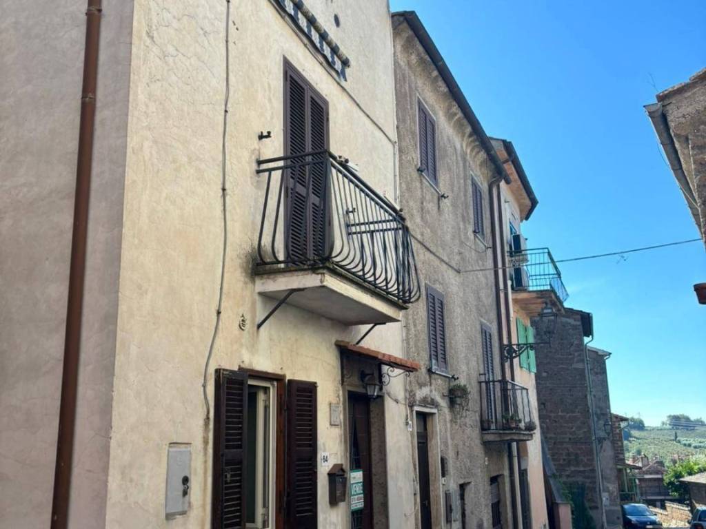 appartamento in vendita a Bassano in Teverina