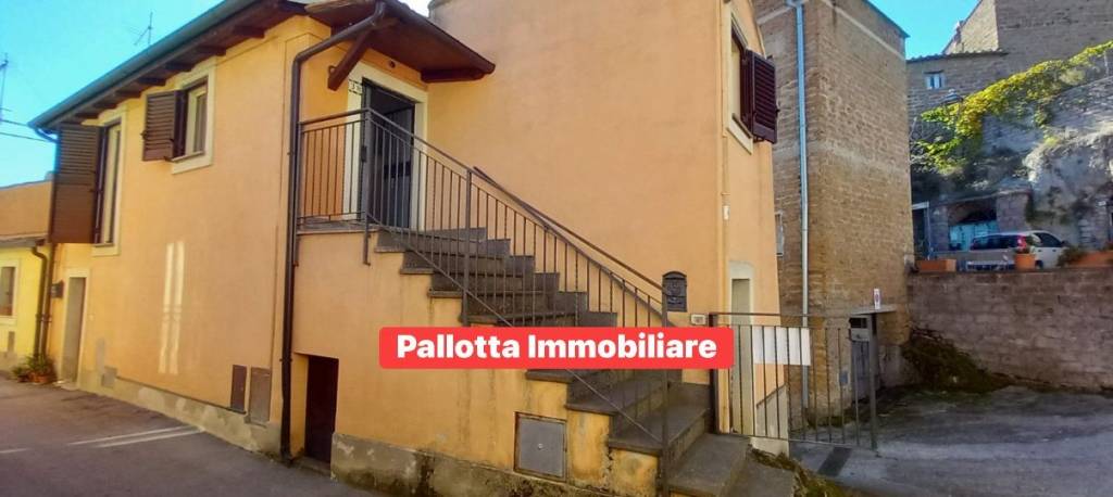 appartamento in vendita a Bassano in Teverina