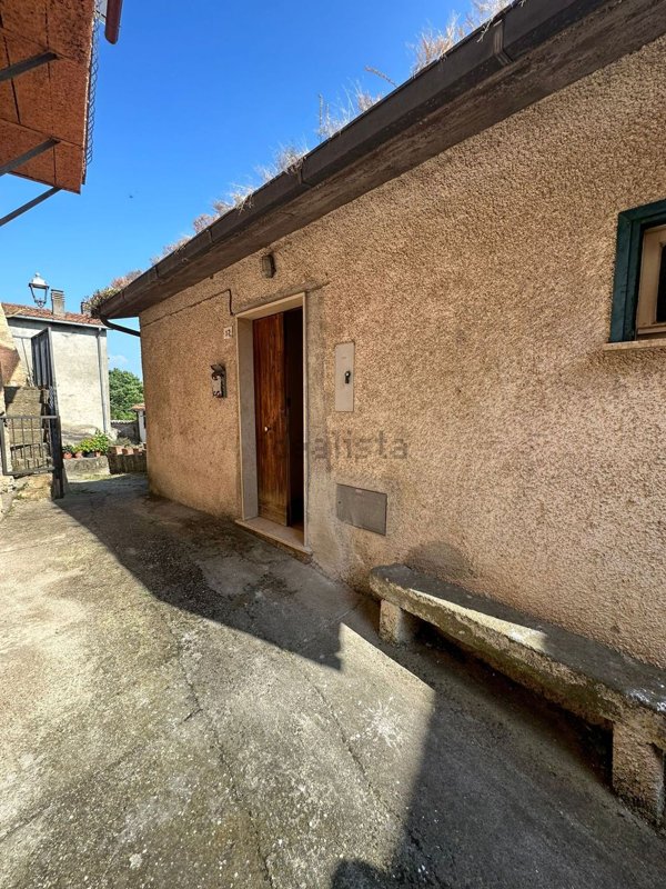 appartamento in vendita a Bassano in Teverina