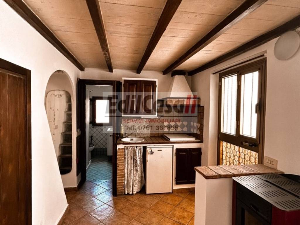 casa indipendente in vendita a Bassano in Teverina