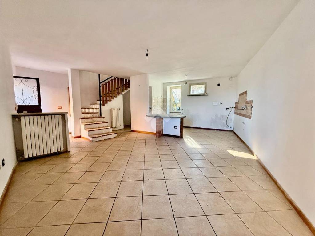 casa indipendente in vendita a Bassano in Teverina