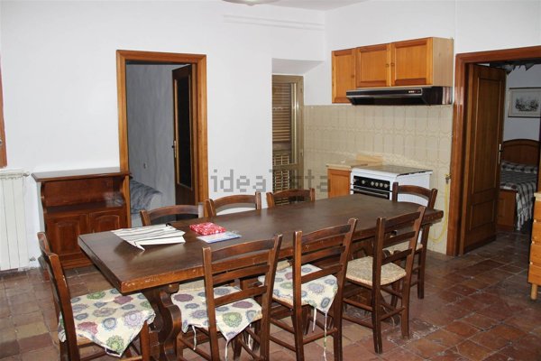 casa semindipendente in vendita a Bassano in Teverina