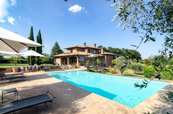 casa indipendente in vendita a Bassano in Teverina