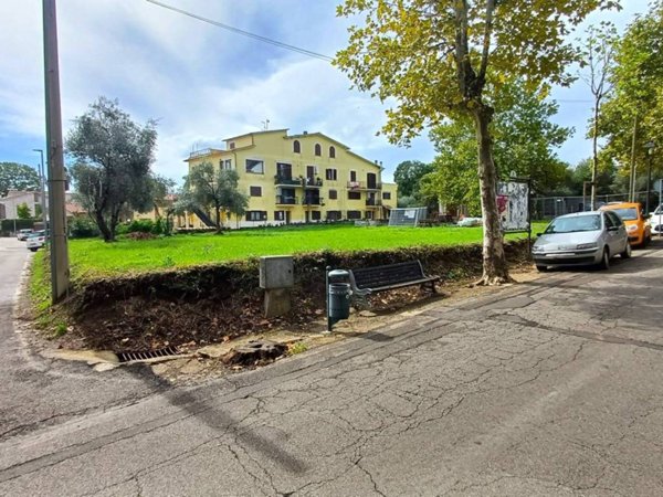 terreno agricolo in vendita a Bassano in Teverina