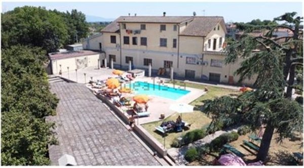 casa indipendente in vendita a Bassano in Teverina