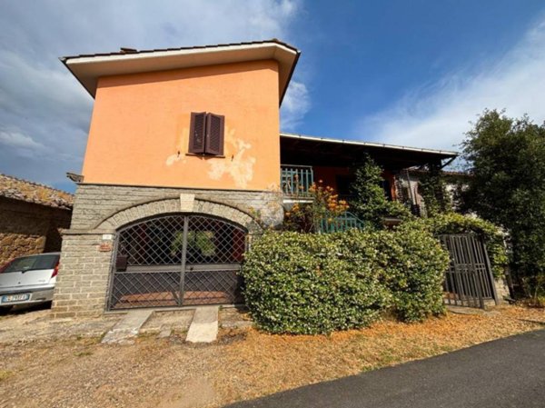 casa indipendente in vendita a Blera in zona Civitella Cesi