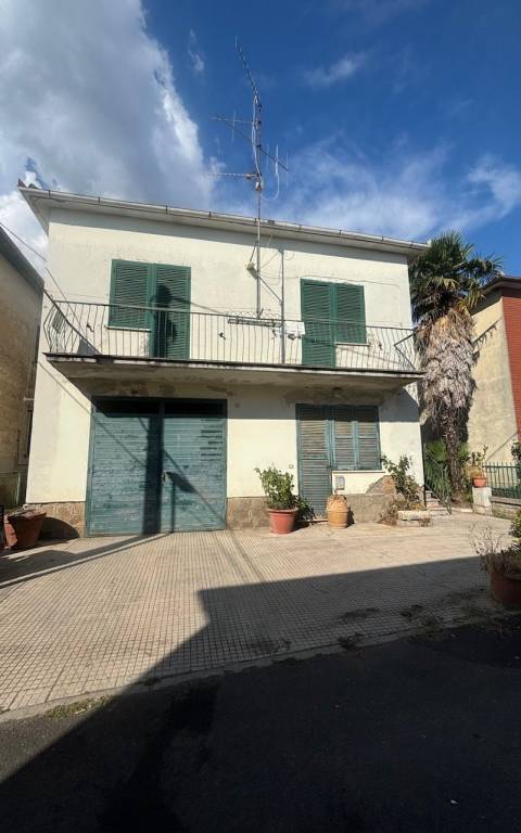 casa indipendente in vendita a Bolsena