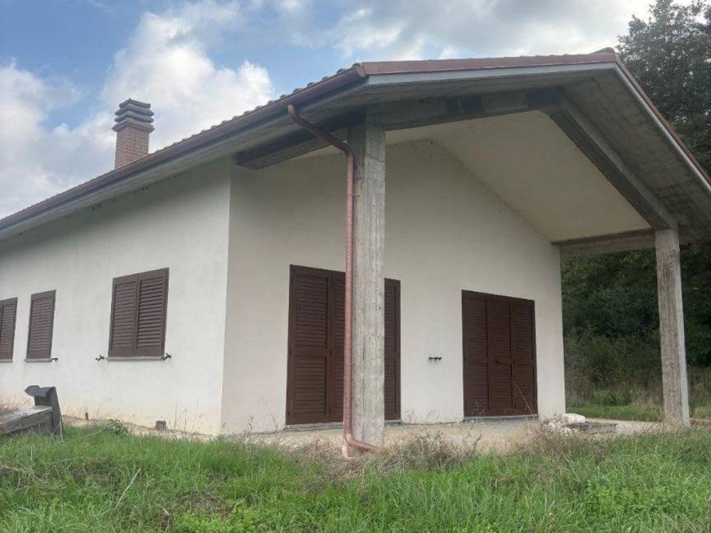 casa indipendente in vendita a Bolsena