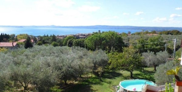 casa indipendente in vendita a Bolsena