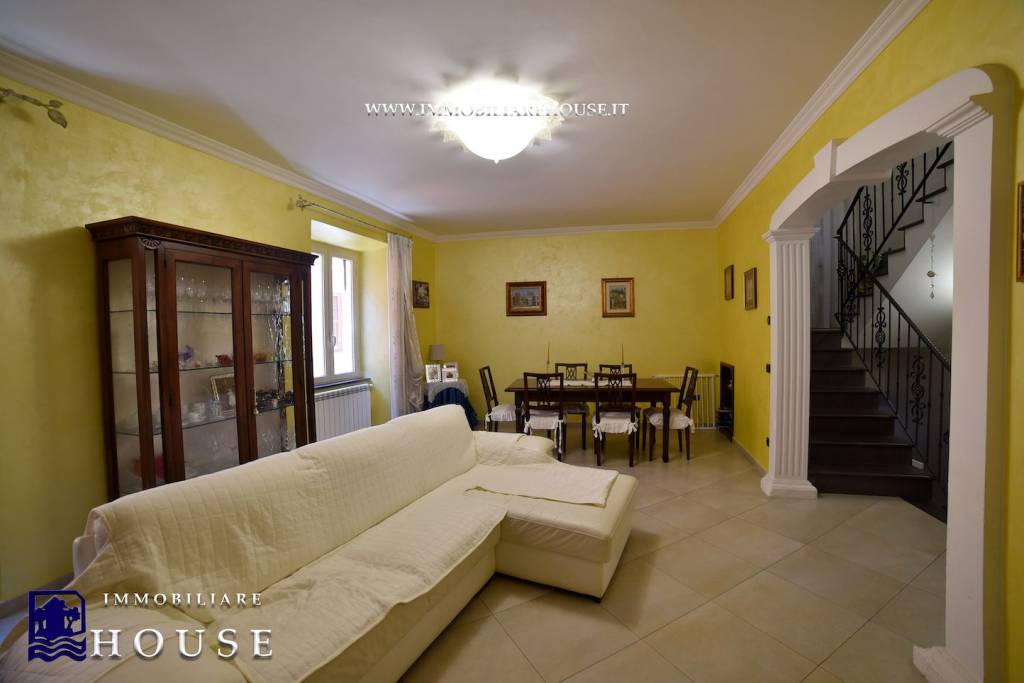 casa indipendente in vendita a Bolsena