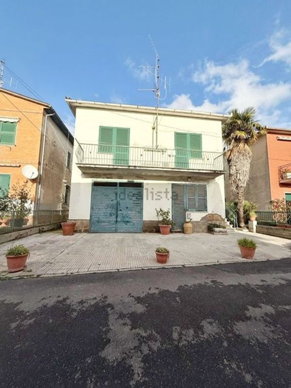 casa indipendente in vendita a Bolsena
