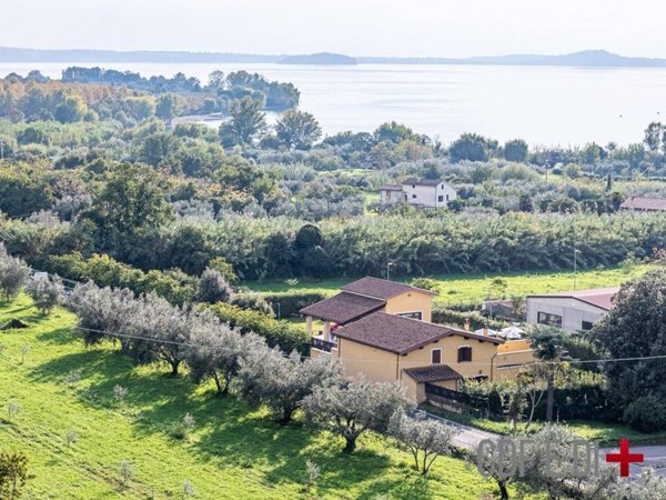 casa indipendente in vendita a Bolsena