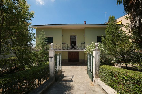 casa indipendente in vendita a Bolsena