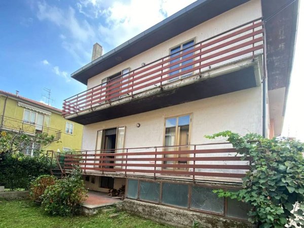 casa indipendente in vendita a Bolsena
