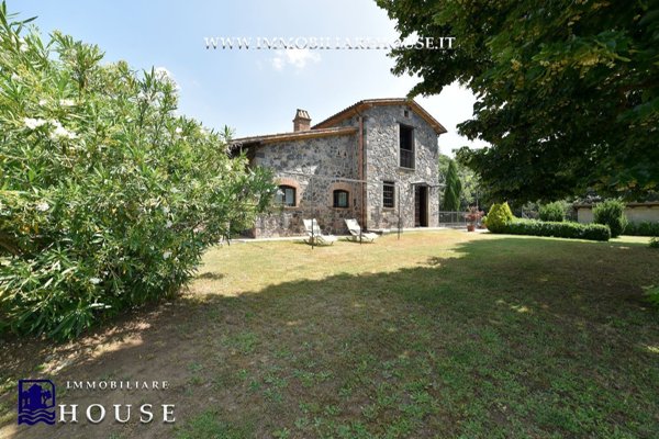 casa indipendente in vendita a Bolsena