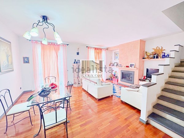 casa indipendente in vendita a Bolsena