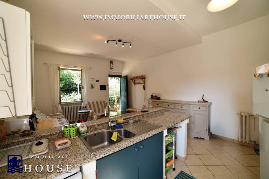 casa indipendente in vendita a Bolsena
